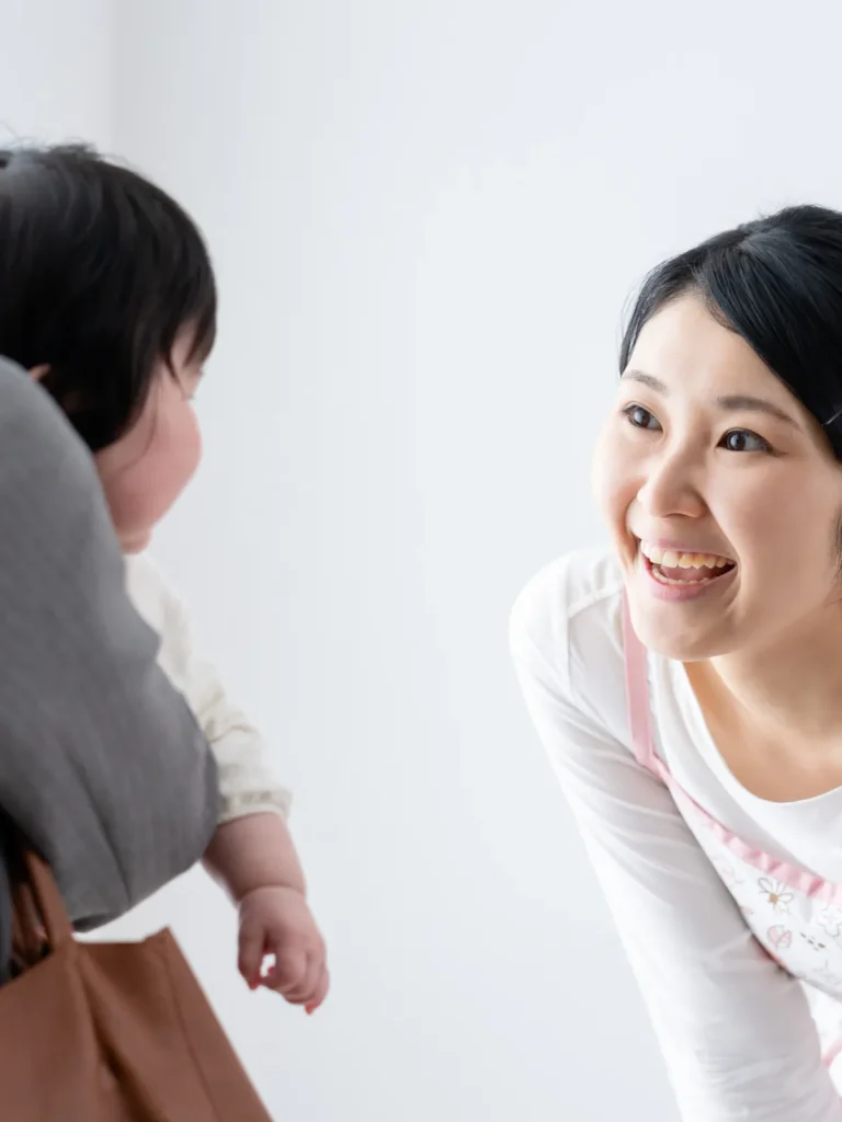 園長と園児、保護者の写真